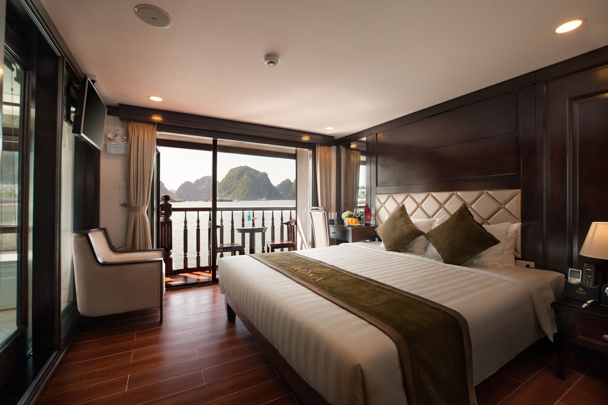 Alisa Premier Cruise Hotel Ха Лонг Екстериор снимка